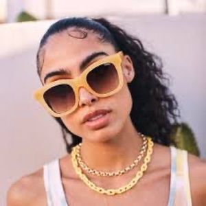 BNWT Quay after hours sunglasses